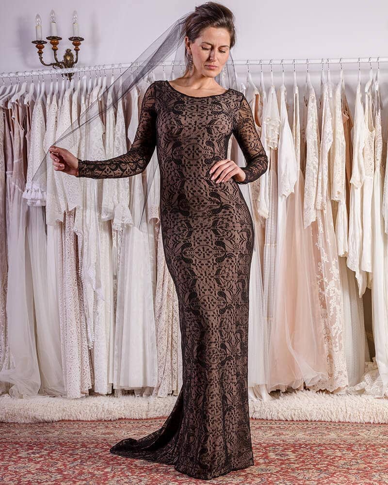 Odważna i elegancka czarna suknia ślubna header Collections of wedding dresses